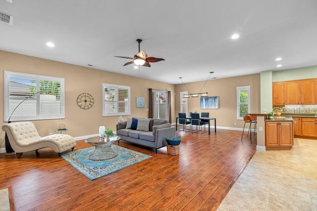 2442 Pepper Tree Ln, Manteca, CA 95336