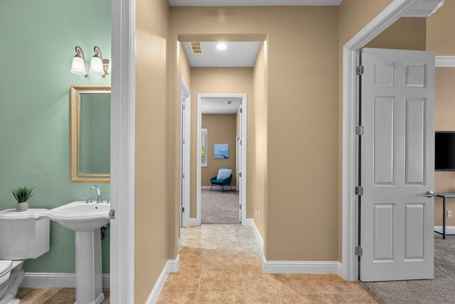 2442 Pepper Tree Ln, Manteca, CA 95336