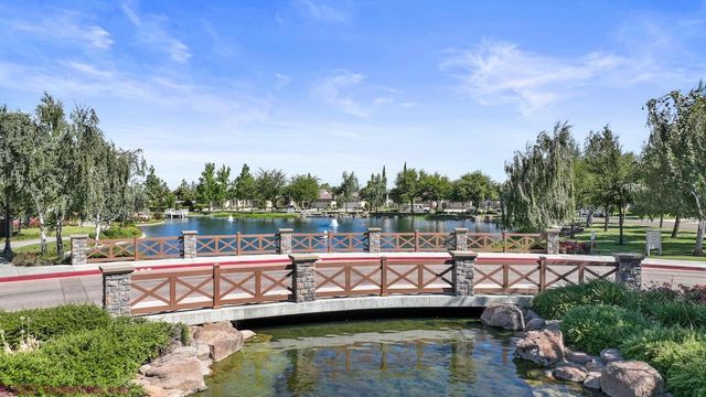 2442 Pepper Tree Ln, Manteca, CA 95336
