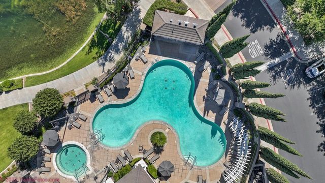 2442 Pepper Tree Ln, Manteca, CA 95336