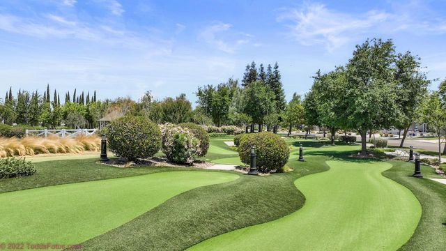 2442 Pepper Tree Ln, Manteca, CA 95336