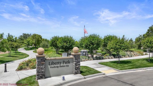 2442 Pepper Tree Ln, Manteca, CA 95336