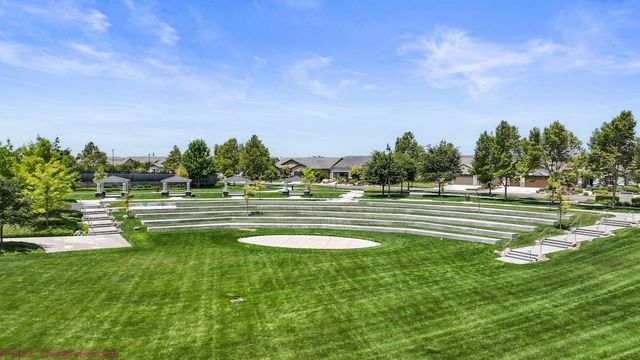 2442 Pepper Tree Ln, Manteca, CA 95336