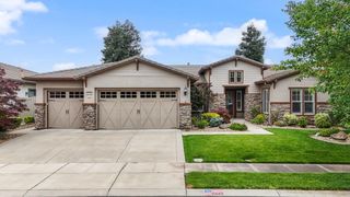 2442 Pepper Tree Ln, Manteca, CA 95336