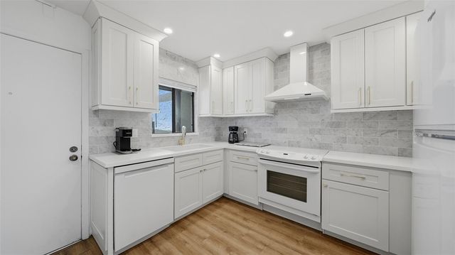 1602 STICKNEY POINT ROAD 2-104, Sarasota, FL 34231