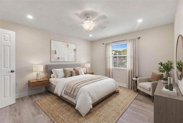 3229 BENEVA ROAD 203, Sarasota, FL 34232