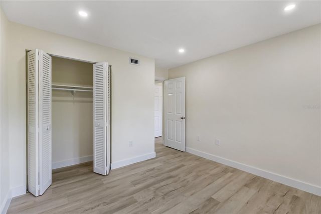 3229 BENEVA ROAD 203, Sarasota, FL 34232