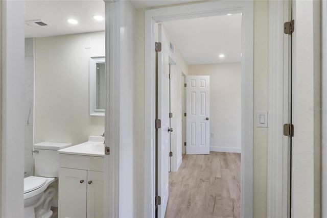 3229 BENEVA ROAD 203, Sarasota, FL 34232