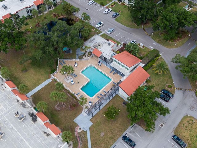 3229 BENEVA ROAD 203, Sarasota, FL 34232