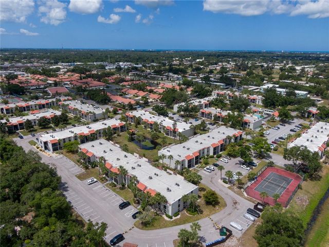 3229 BENEVA ROAD 203, Sarasota, FL 34232