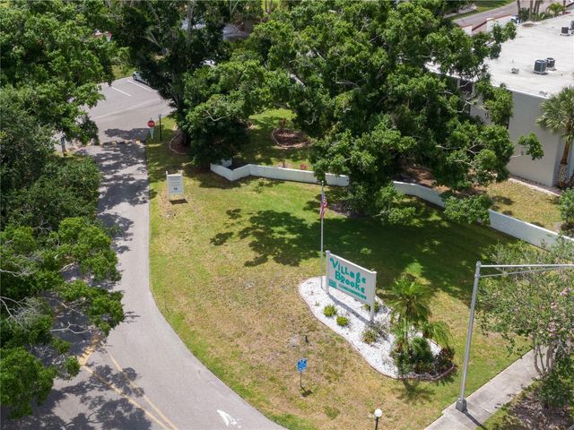 3229 BENEVA ROAD 203, Sarasota, FL 34232