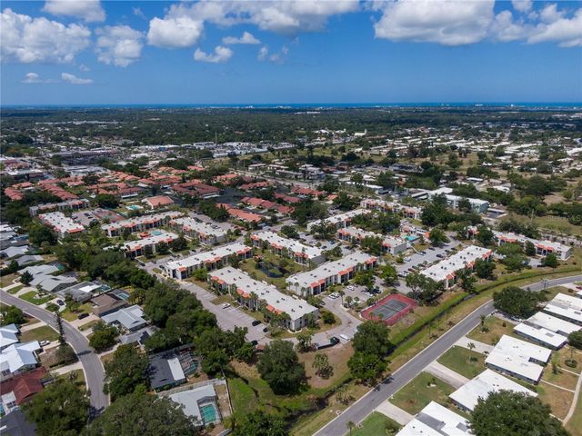 3229 BENEVA ROAD 203, Sarasota, FL 34232