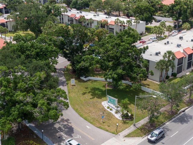 3229 BENEVA ROAD 203, Sarasota, FL 34232