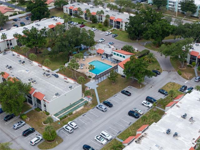 3229 BENEVA ROAD 203, Sarasota, FL 34232