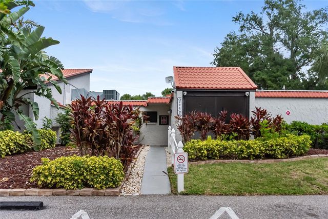 3229 BENEVA ROAD 203, Sarasota, FL 34232