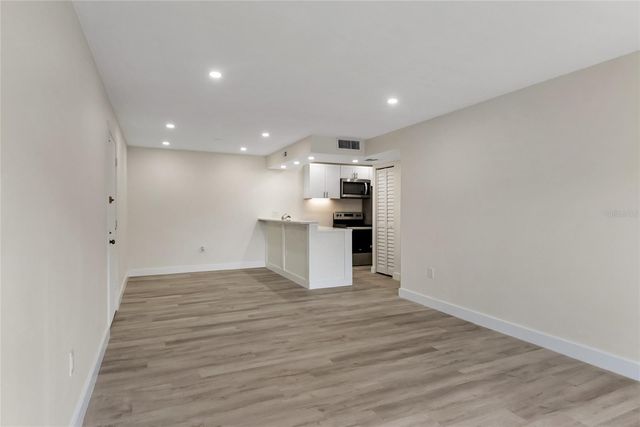 3229 BENEVA ROAD 203, Sarasota, FL 34232