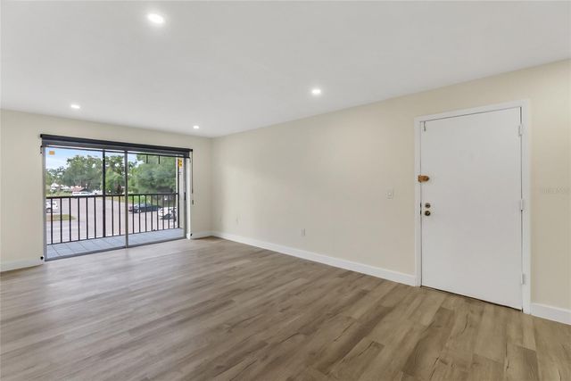 3229 BENEVA ROAD 203, Sarasota, FL 34232