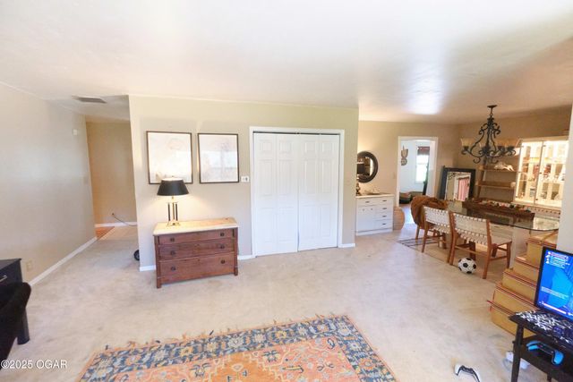 608 Sycamore Lane, Pittsburg, KS 66762