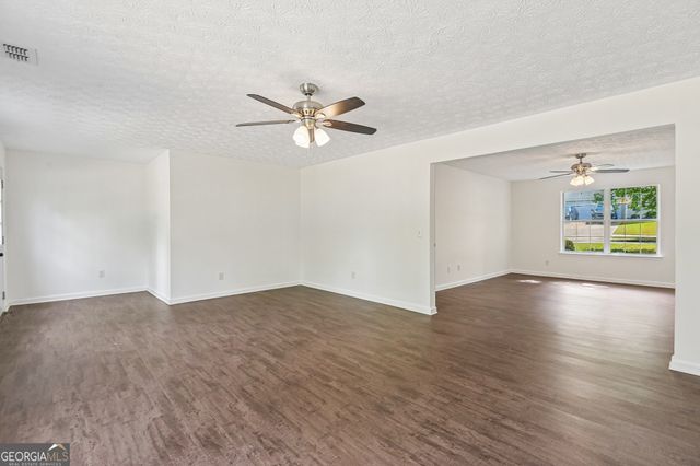 123 River Marsh Lane, Woodstock, GA 30188