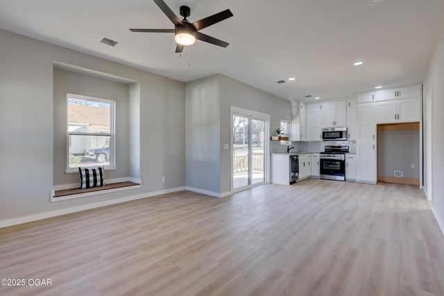 618 E 5th Street, Galena, KS 66739