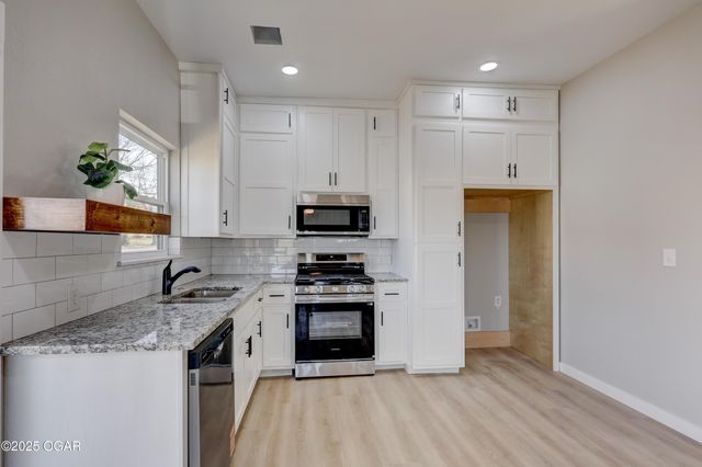 618 E 5th Street, Galena, KS 66739