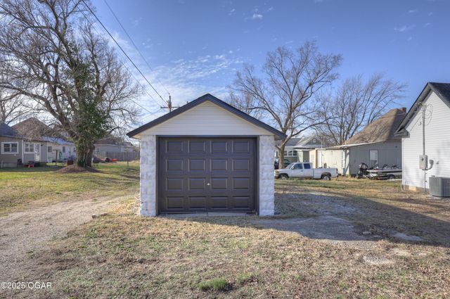 618 E 5th Street, Galena, KS 66739