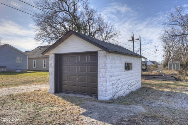 618 E 5th Street, Galena, KS 66739