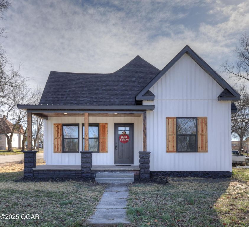 618 E 5th Street, Galena, KS 66739