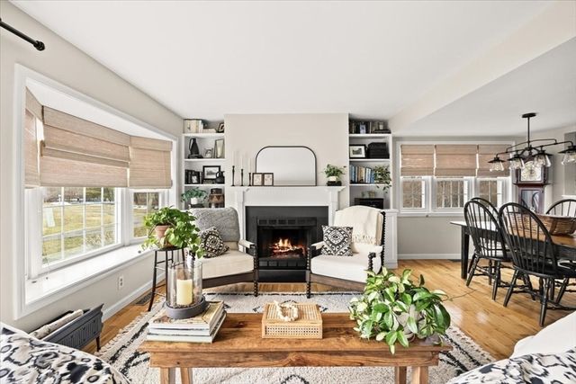 1316 Carriage Ln 1316, Taunton, MA 02780