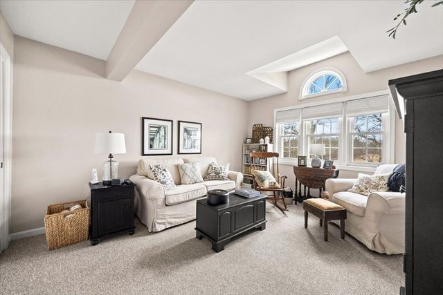 1316 Carriage Ln 1316, Taunton, MA 02780
