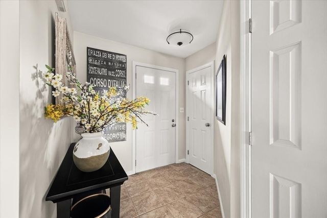 1316 Carriage Ln 1316, Taunton, MA 02780