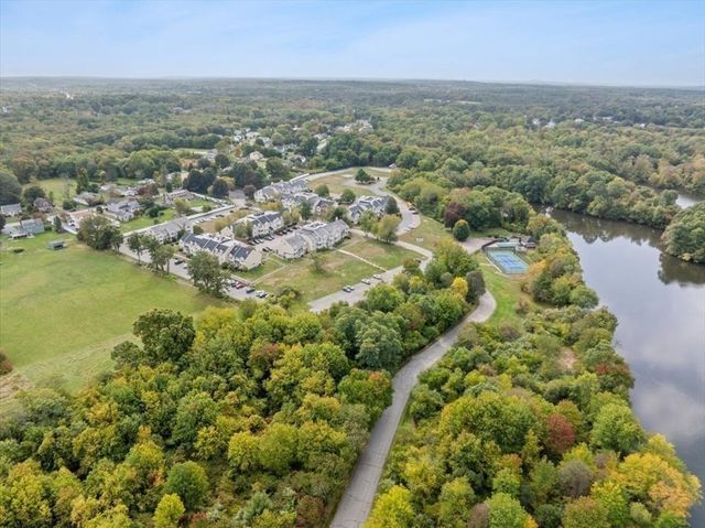 1316 Carriage Ln 1316, Taunton, MA 02780