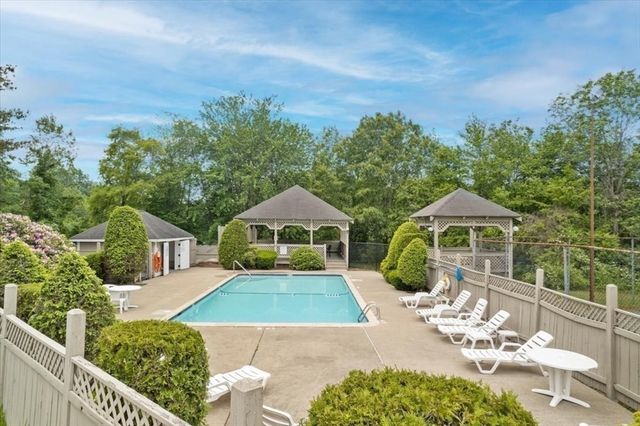 1316 Carriage Ln 1316, Taunton, MA 02780