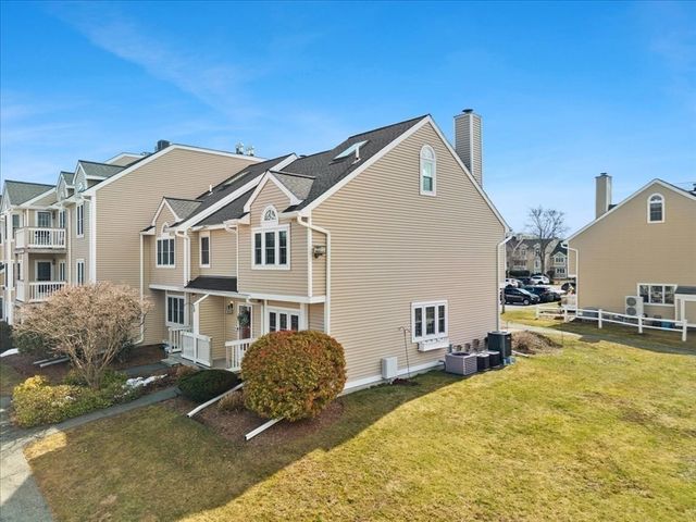 1316 Carriage Ln 1316, Taunton, MA 02780