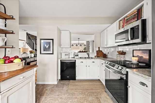 1316 Carriage Ln 1316, Taunton, MA 02780