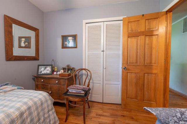 330 E 10th Street, Jonesboro, IN 46938