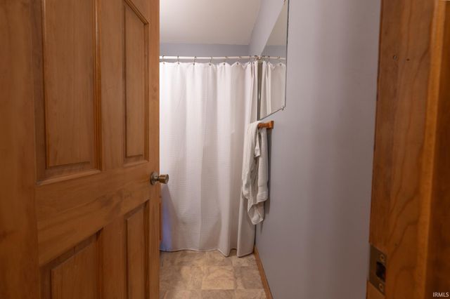 330 E 10th Street, Jonesboro, IN 46938