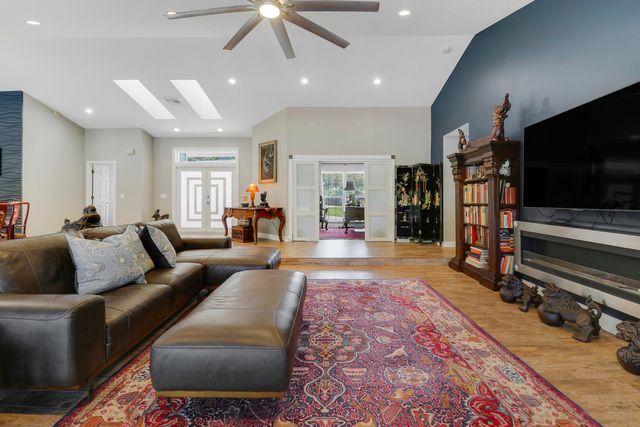 815 NE Stokes Terrace, Jensen Beach, FL 34957