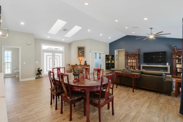 815 NE Stokes Terrace, Jensen Beach, FL 34957