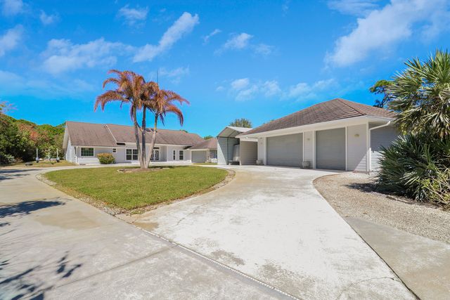 815 NE Stokes Terrace, Jensen Beach, FL 34957