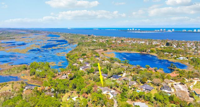 815 NE Stokes Terrace, Jensen Beach, FL 34957