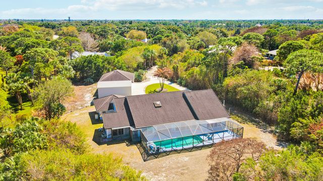 815 NE Stokes Terrace, Jensen Beach, FL 34957