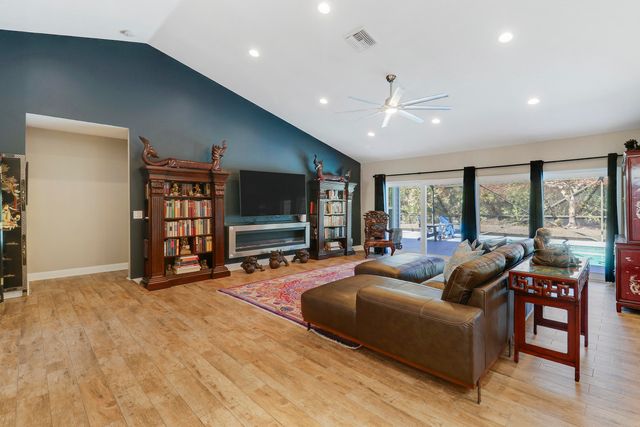 815 NE Stokes Terrace, Jensen Beach, FL 34957