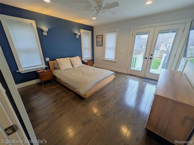 2059 Columbia Road, Berkley, MI 48072