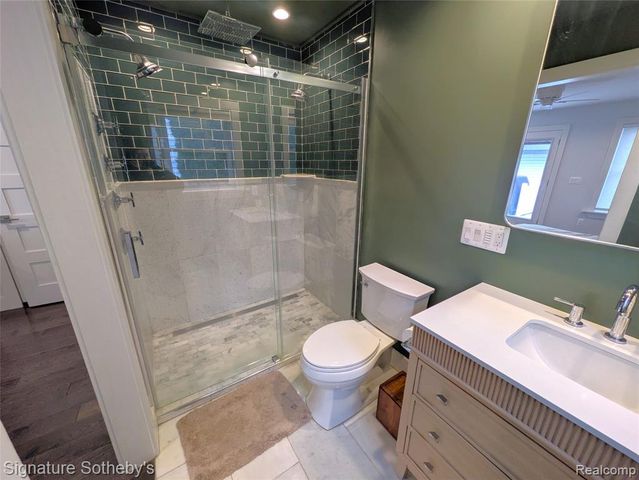 2059 Columbia Road, Berkley, MI 48072