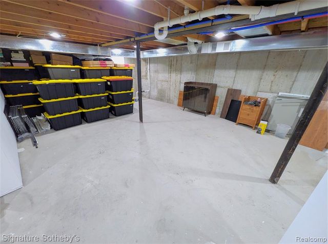 2059 Columbia Road, Berkley, MI 48072