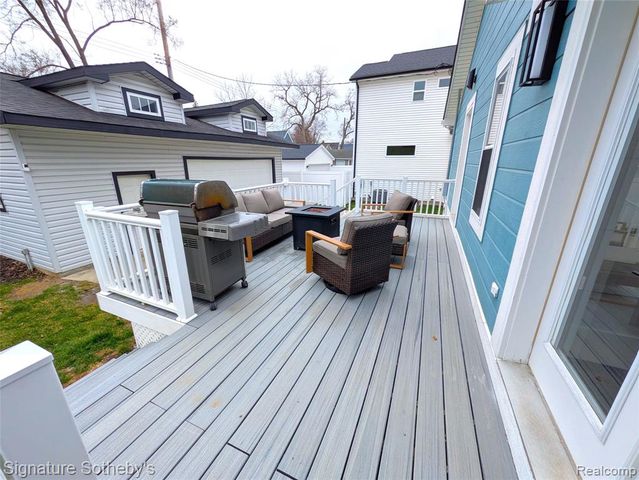 2059 Columbia Road, Berkley, MI 48072