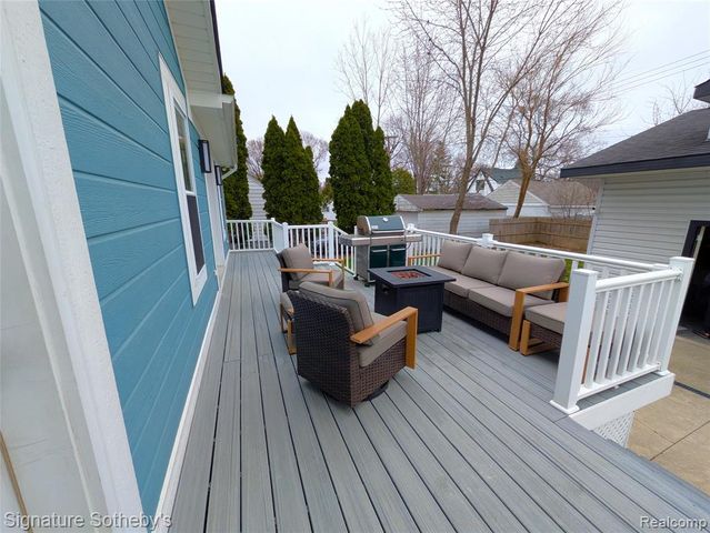 2059 Columbia Road, Berkley, MI 48072