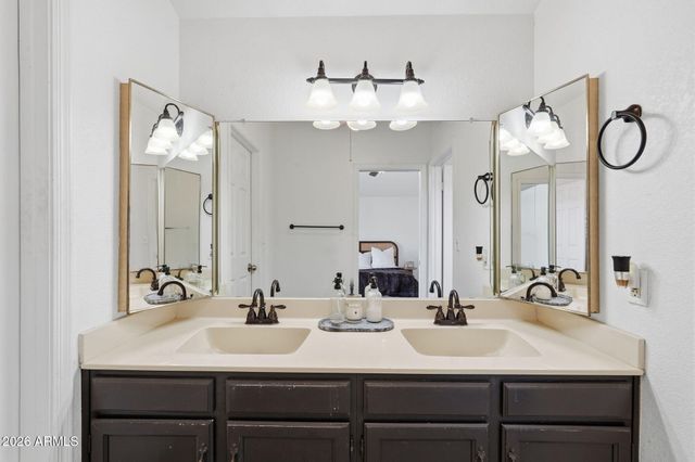 4029 E CHOLLA CANYON Drive, Phoenix, AZ 85044