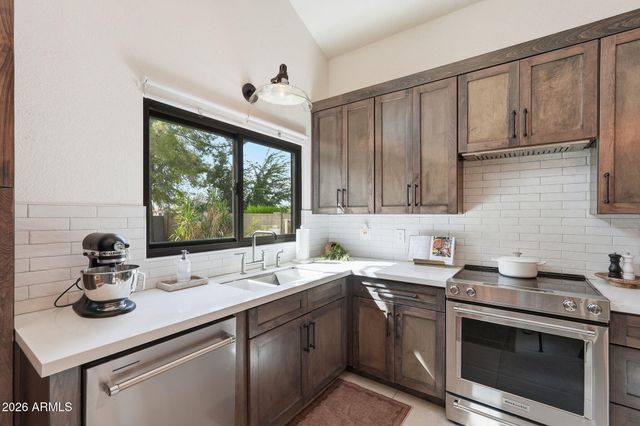 4029 E CHOLLA CANYON Drive, Phoenix, AZ 85044